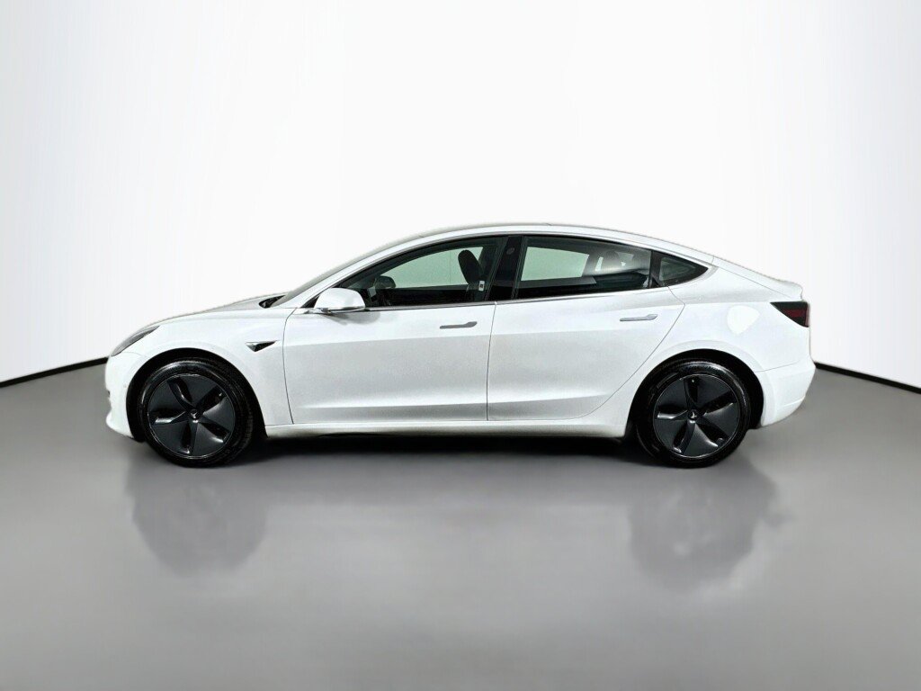 Used 2020 Tesla Model 3 Standard Range Plus RWD image 2