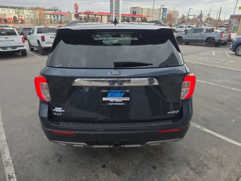 Used 2022 Ford Explorer XLT w/ Equipment Group 202A image 7