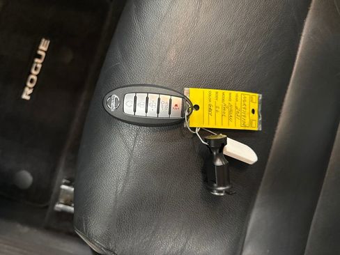 Used 2021 Nissan Rogue SL image 30