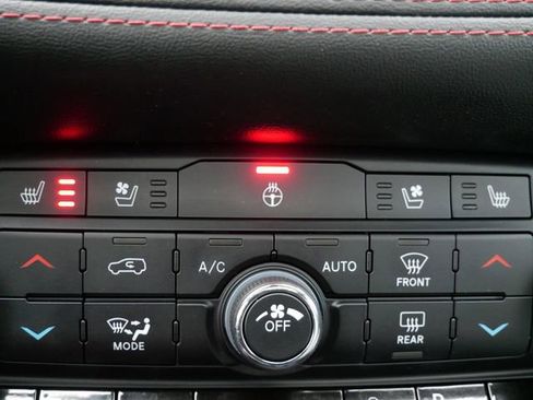 Used 2023 Dodge Durango R/T image 17