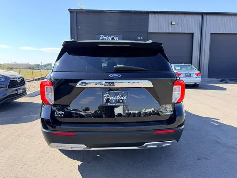 Used 2020 Ford Explorer XLT w/ Equipment Group 202A AWD/4WD image 5