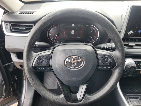 Used 2025 Toyota RAV4 XLE FWD image 15