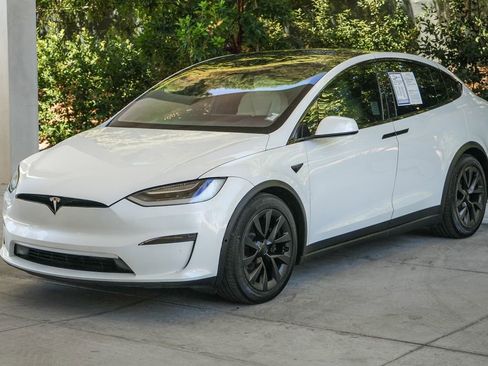 Used 2022 Tesla Model X AWD/4WD image 3