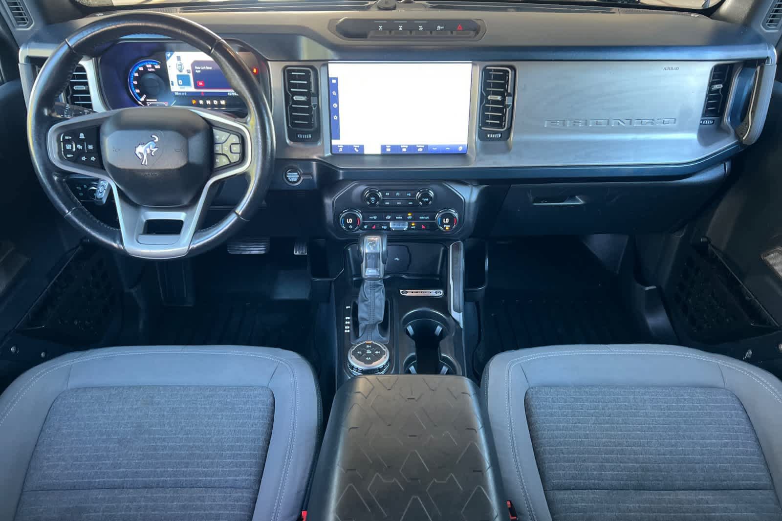 Used 2021 Ford Bronco Outer Banks w/ Sasquatch Package AWD/4WD image 3