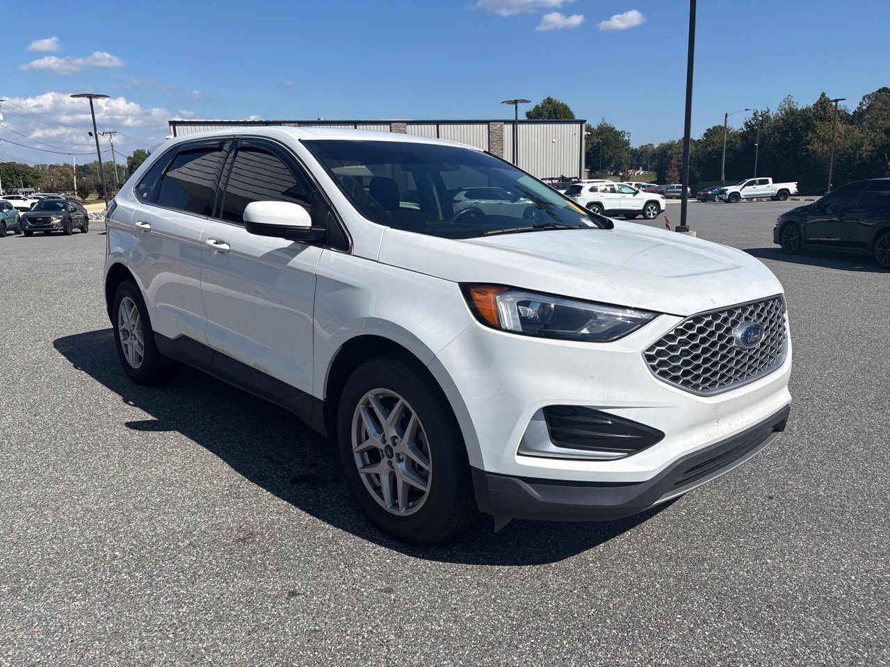 Used 2024 Ford Edge SEL AWD/4WD image 11