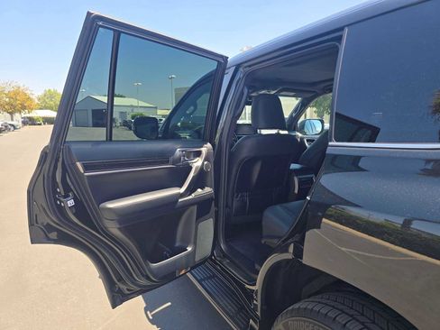 Used 2023 Lexus GX 460 Premium w/ Premium Plus Package AWD/4WD image 18