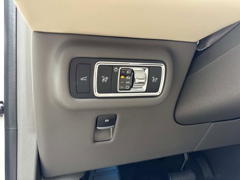 Used 2025 Lincoln Nautilus Reserve image 21