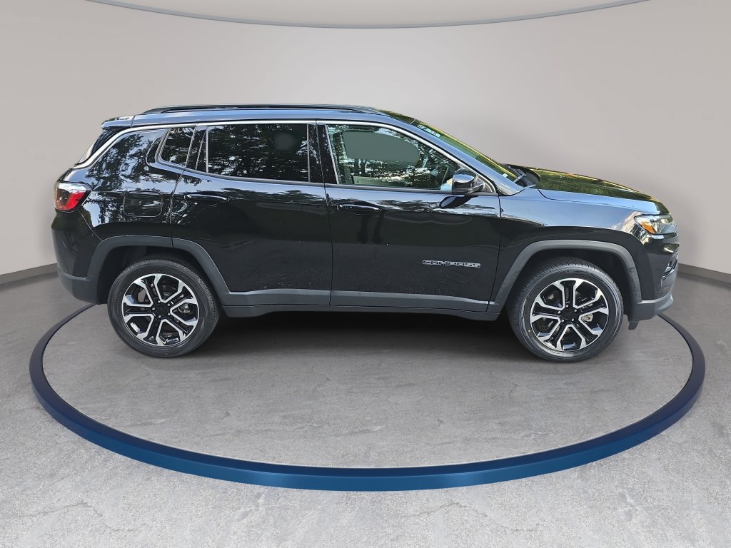 Used 2022 Jeep Compass Limited AWD/4WD image 4