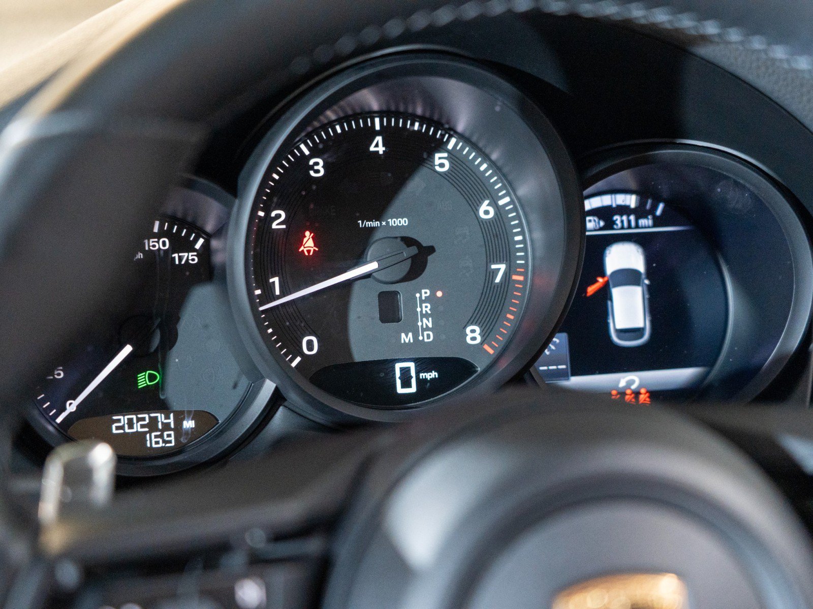 Certified 2023 Porsche Macan AWD/4WD image 19