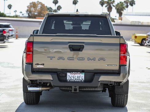 Used 2025 Toyota Tacoma TRD Sport AWD/4WD image 6