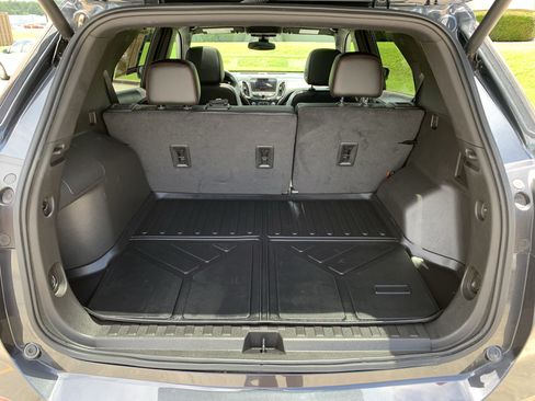 Used 2023 Chevrolet Equinox RS w/ RS Leather Package FWD image 40