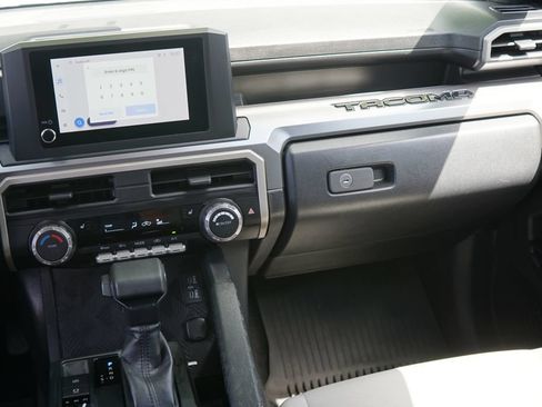 Used 2024 Toyota Tacoma SR5 AWD/4WD image 26