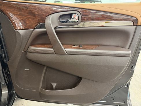 Used 2014 Buick Enclave Leather image 25