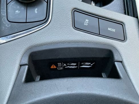 Used 2020 Cadillac XT6 Premium Luxury image 18