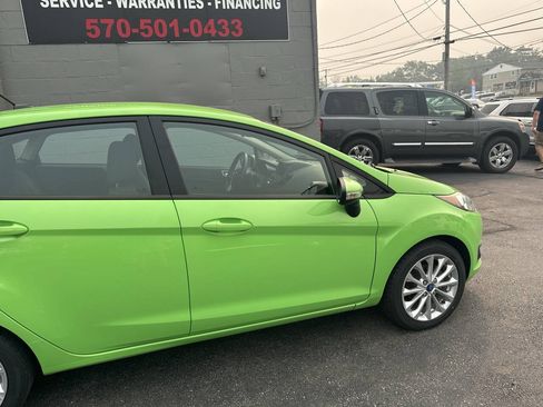 Used 2014 Ford Fiesta SE w/ Equipment Group 201A FWD image 10