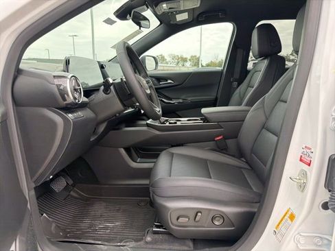 New 2026 Chevrolet Equinox LT w/ Convenience Package II AWD/4WD image 23
