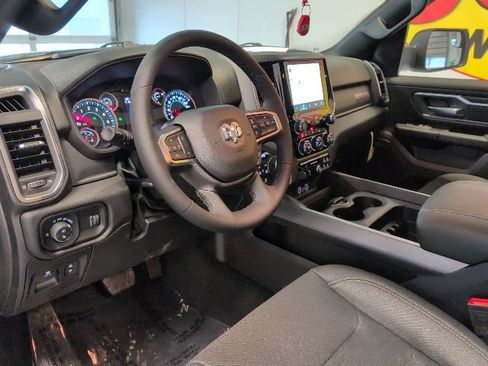 New 2026 RAM 1500 4x4 Crew Cab image 10