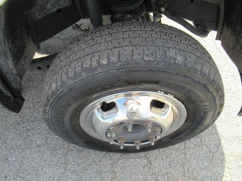 Used 2022 RAM 3500 Tradesman w/ Chrome Appearance Group image 28