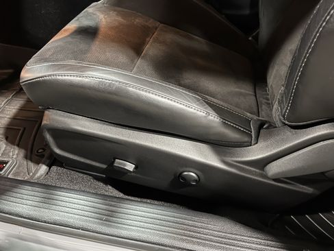 Used 2023 Dodge Challenger GT w/ Plus Package image 15