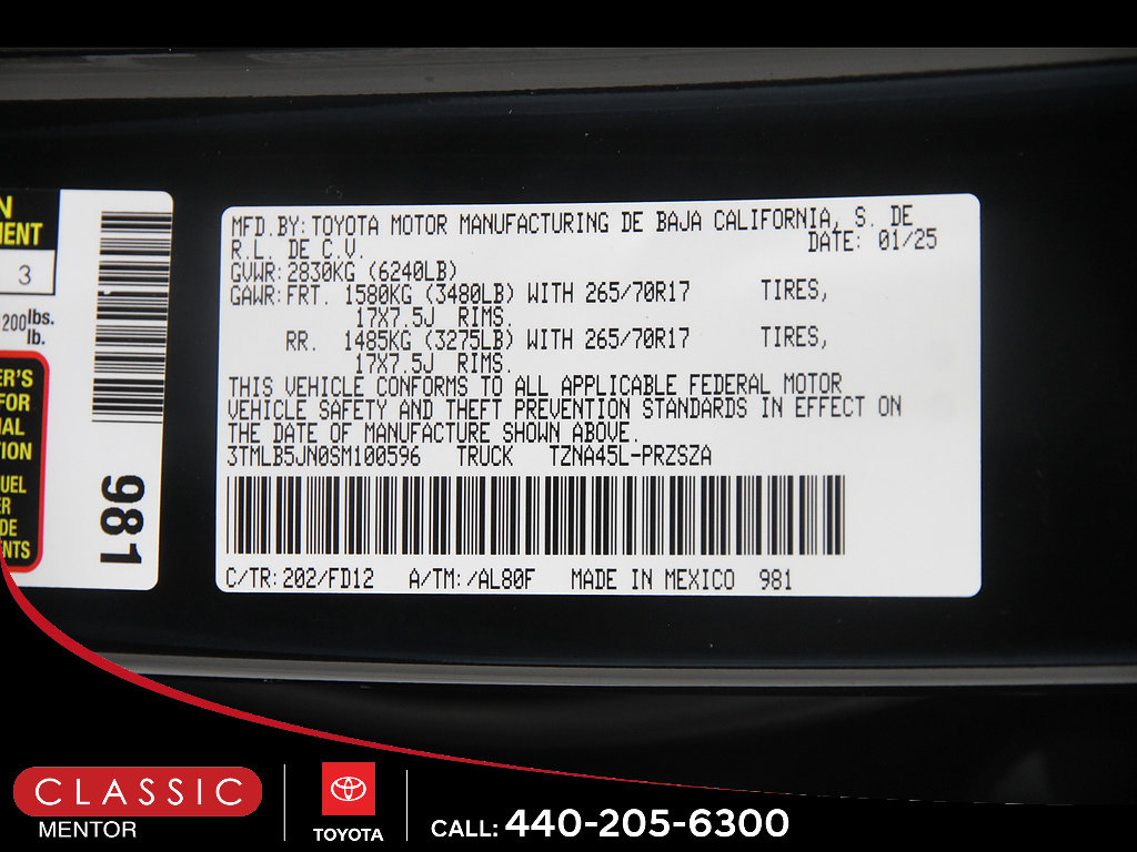 Certified 2025 Toyota Tacoma TRD Off-Road AWD/4WD image 23