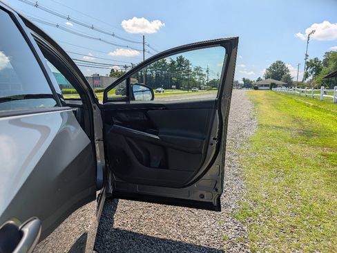 Used 2023 Toyota bZ4X AWD w/ Weather Package image 13