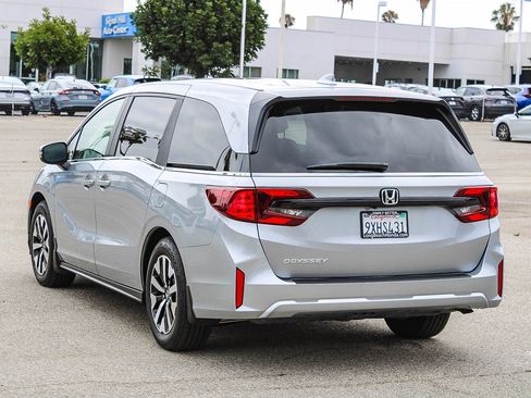 Certified 2026 Honda Odyssey EX-L image 9