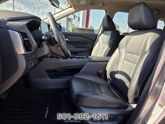 Certified 2025 Nissan Rogue SL FWD image 9