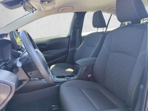 Used 2025 Toyota Corolla LE FWD image 21
