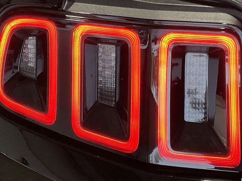 Used 2013 Ford Mustang Shelby GT500 image 12