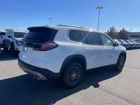 New 2026 GMC Acadia Elevation image 7