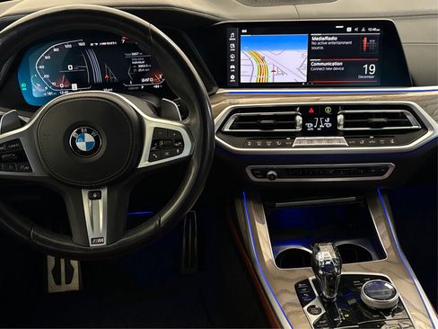 Used 2022 BMW X7 M50i w/ Dynamic Handling Package image 15
