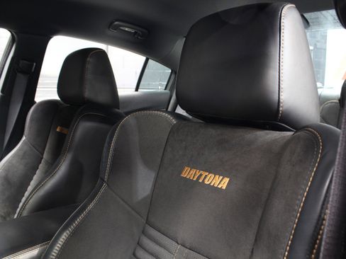 Used 2018 Dodge Charger R/T RWD image 41