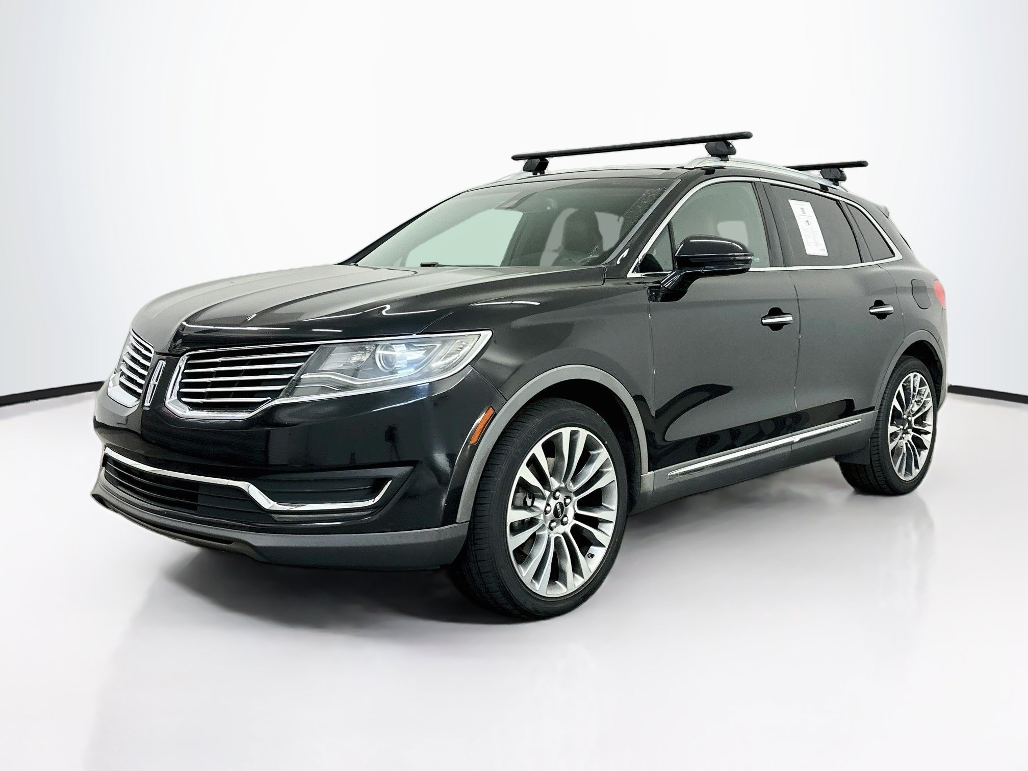 Used 2016 Lincoln MKX Reserve w/ Driver Assistance Package AWD/4WD image 3