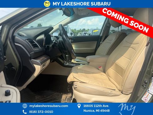 Used 2017 Subaru Outback 2.5i Limited AWD/4WD image 10