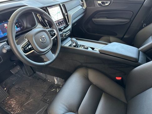 Certified 2025 Volvo XC60 B5 Plus AWD/4WD image 9