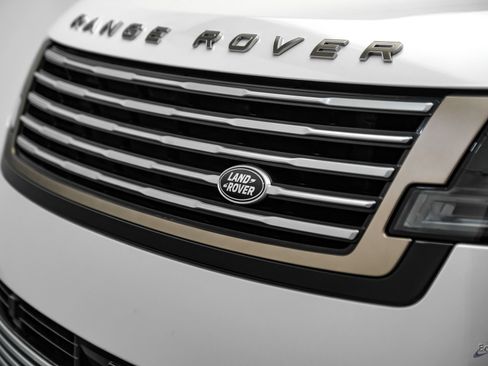 Used 2024 Land Rover Range Rover SV AWD/4WD image 33