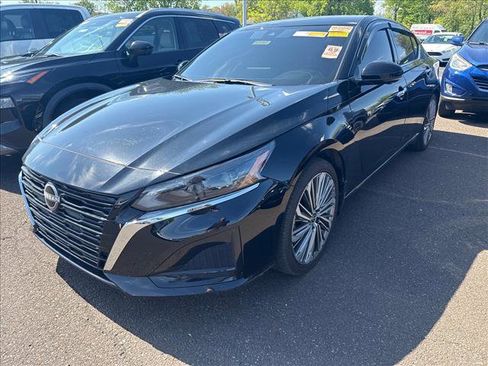 Certified 2025 Nissan Altima 2.5 SL FWD image 2