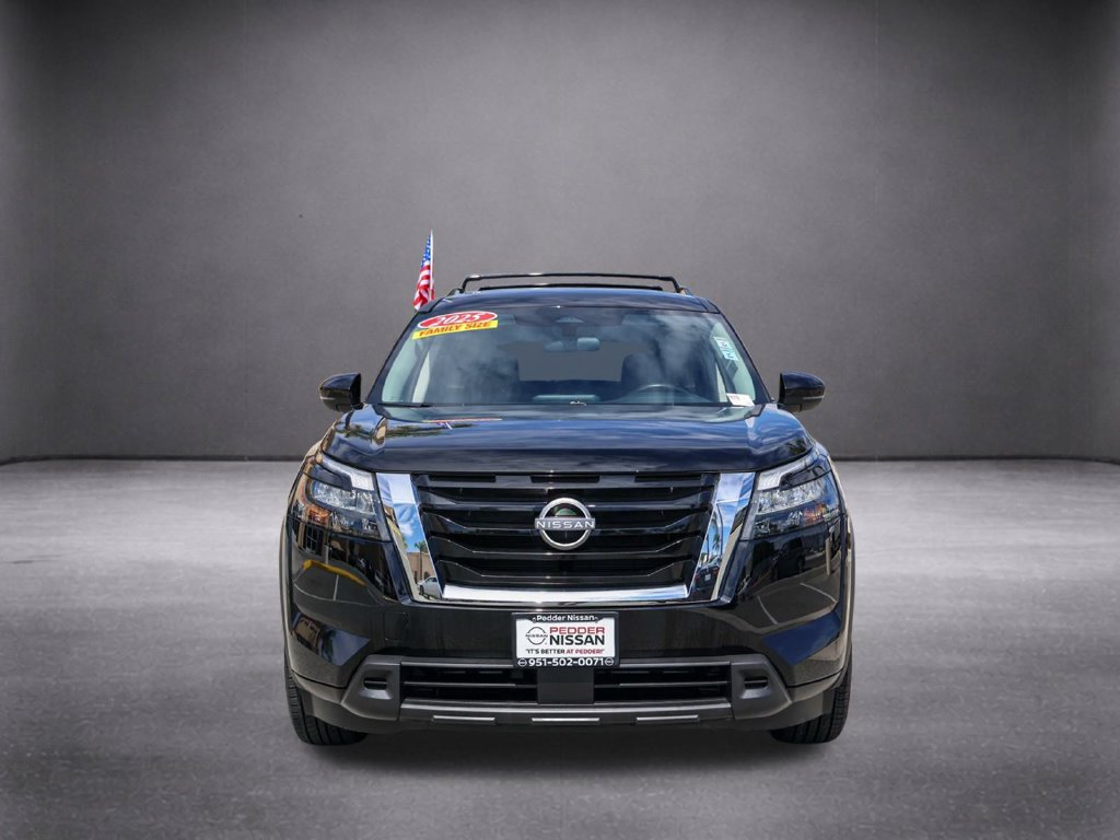 Used 2025 Nissan Pathfinder SV FWD image 10
