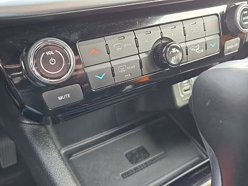 Used 2025 Jeep Compass Limited w/ Elite Group image 28