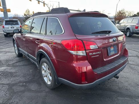 Used 2014 Subaru Outback 2.5i Limited w/ Moonroof Package image 5