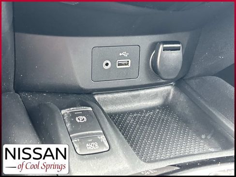 Used 2019 Nissan Rogue SV w/ Premium Package FWD image 35