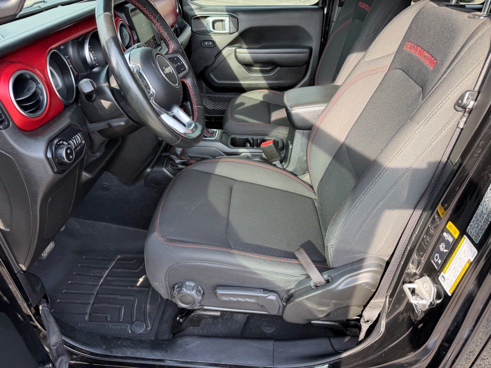 Used 2021 Jeep Gladiator Rubicon AWD/4WD image 11