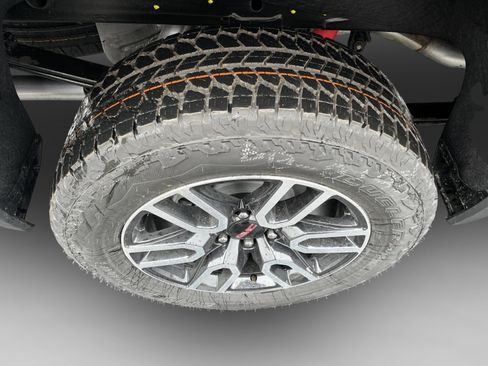 New 2026 GMC Sierra 1500 AT4 w/ AT4 Premium Package AWD/4WD image 26