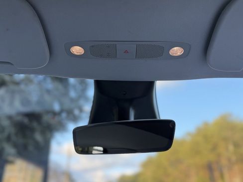 Used 2021 Tesla Model Y Long Range image 47