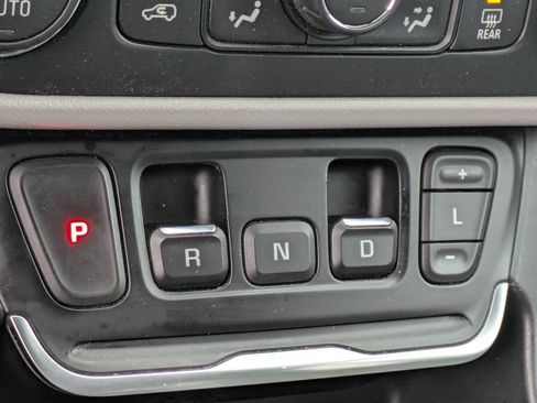 Used 2019 GMC Terrain SLT w/ Preferred Package image 31