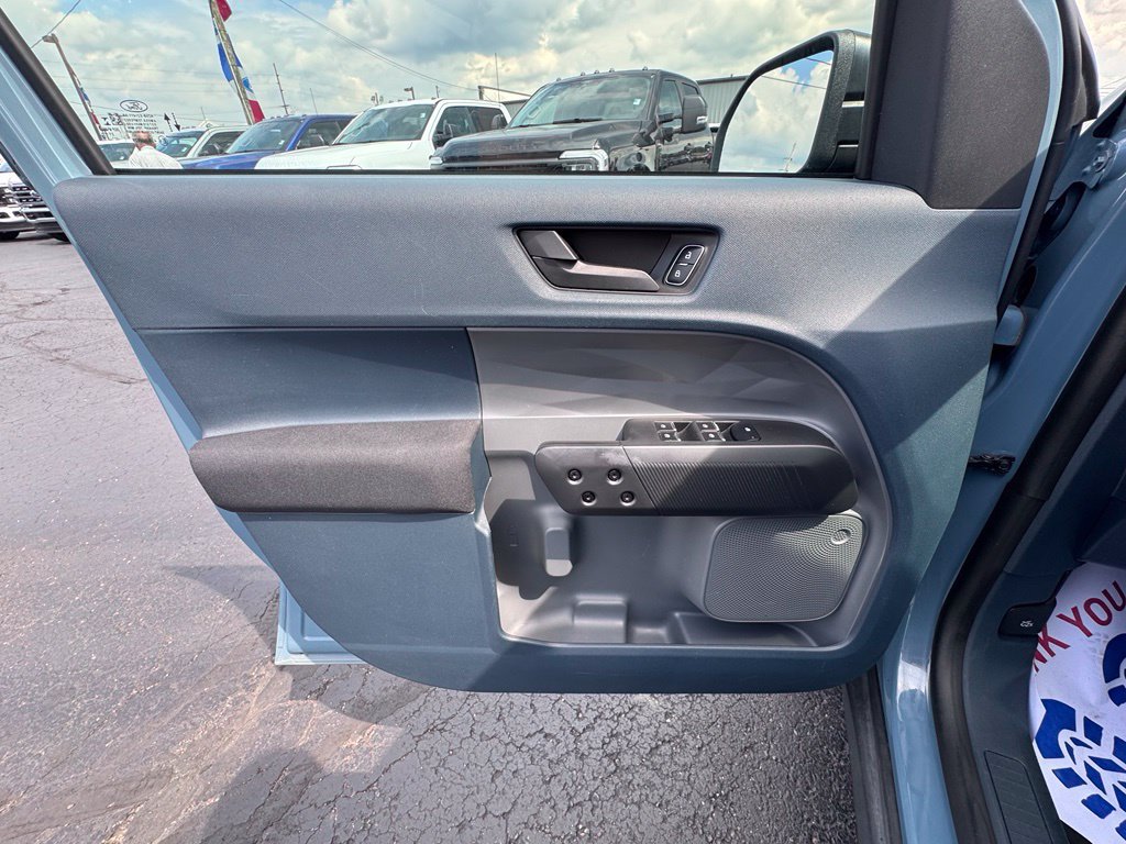 Used 2022 Ford Maverick XL FWD image 19