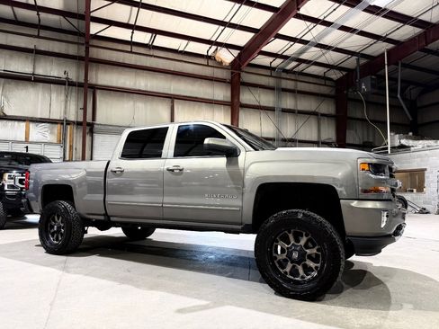 Used 2017 Chevrolet Silverado 1500 LT w/ All Star Edition image 3