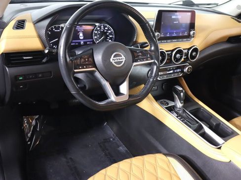 Used 2023 Nissan Sentra SV w/ SV Premium Package FWD image 9