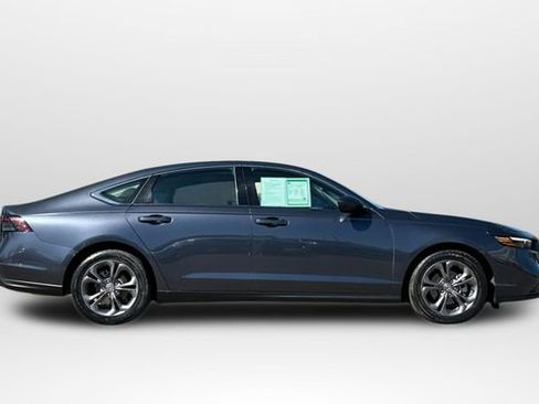 Certified 2023 Honda Accord EX image 4