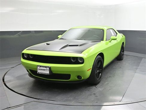 Used 2019 Dodge Challenger SXT w/ Blacktop Package image 26